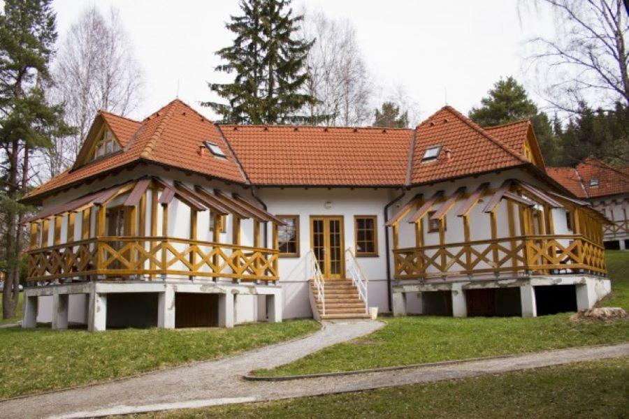 Hotel Na Jezere Horní Planá 外观 照片